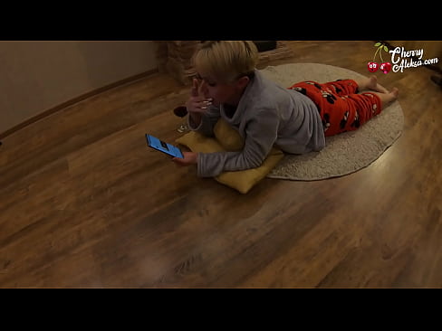 ❤️ እብድ ብላንዴ የሚጠባ ግዙፍ ዲክ መምጠጥ እና በላዩ ላይ መወርወር - የፊንጢጣ ወሲብ ❤ የፊንጢጣ ቪዲዮ ️❤